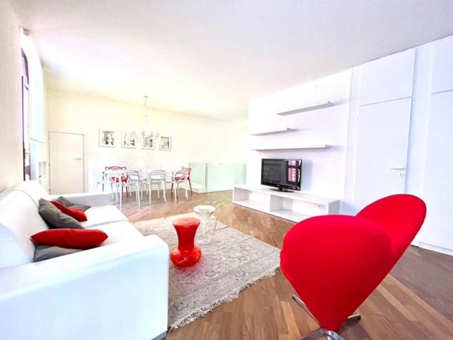 Domus Verona - Ampia Moderna Casa Su 2 Piani Nel Cuore Di Верона Экстерьер фото